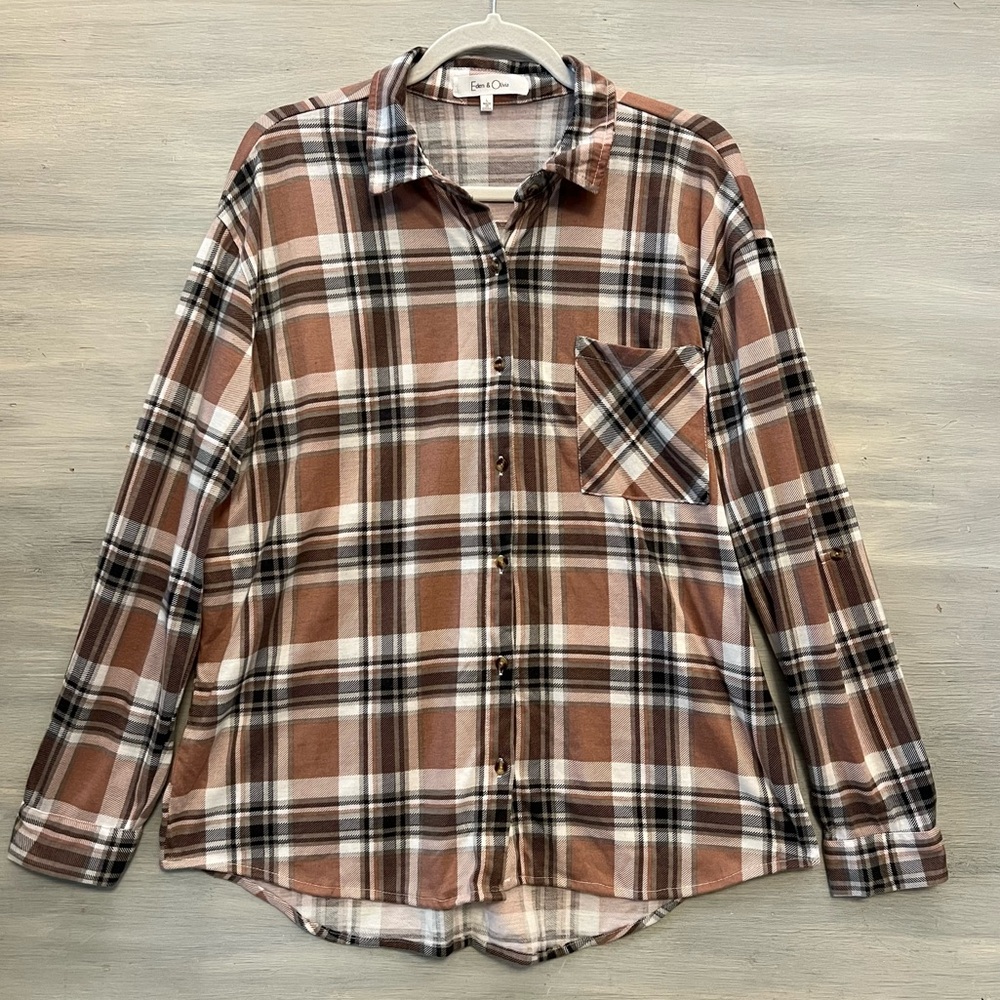Eden & Olivia Mauve Gray‎ White Plaid Flannel Button Down Shirt Size Large GC